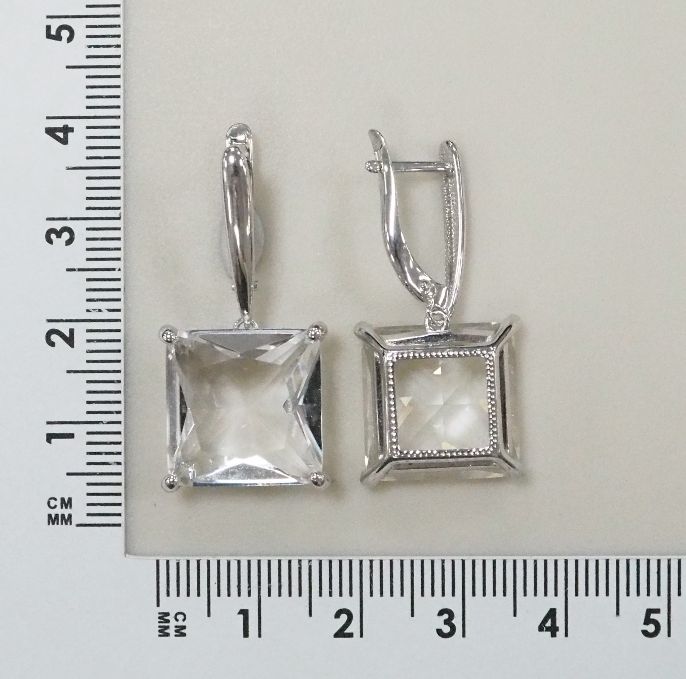 Серебряные серьги с горным хрусталем